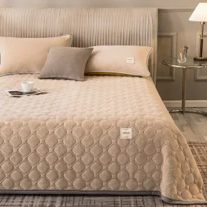 couvre lit matelassé beige