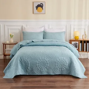 couvre-lit matelassé bleu