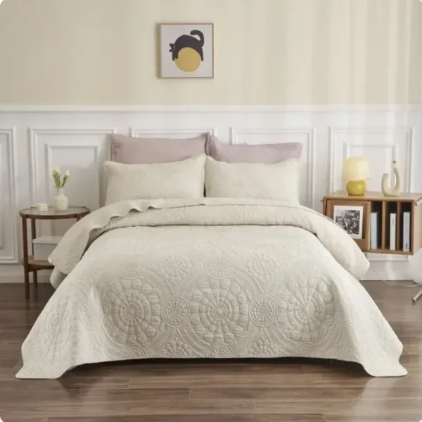 couvre-lit matelassé beige