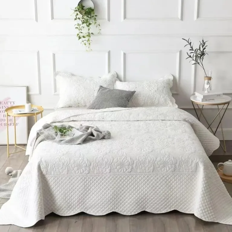 Couvre Lit Blanc Moderne